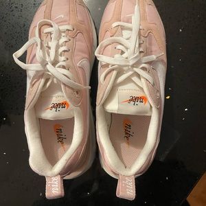 EUC dusty pink Nike Blazers